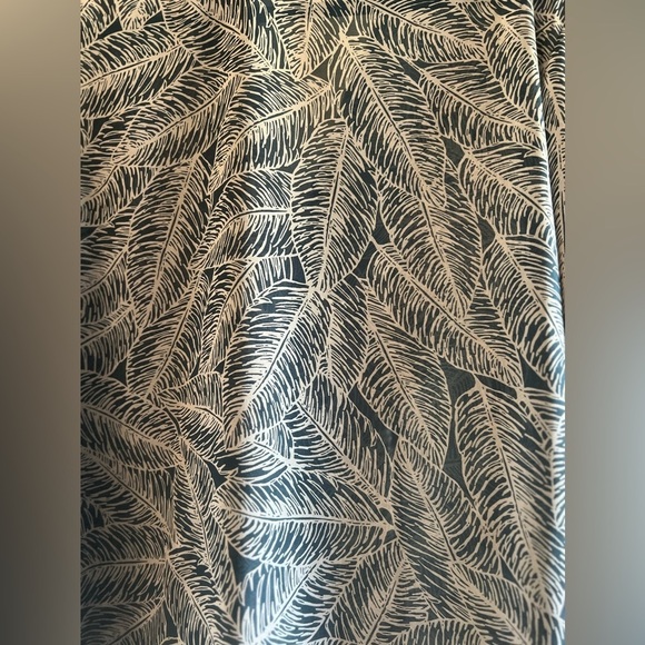 LIKE NEW Wishlist Tie Front Blouse - Picture 7 of 8